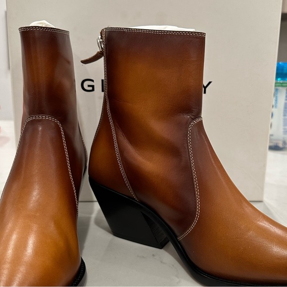 GIVENCHY COWBOY BOOTS - Picture 5 of 6